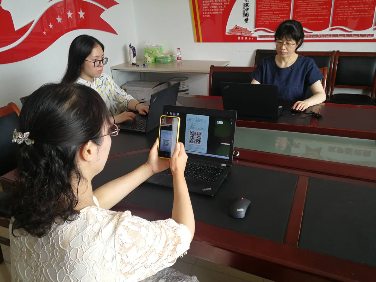 港闸审计干部积极参加信用知识竞赛（原图）.jpg
