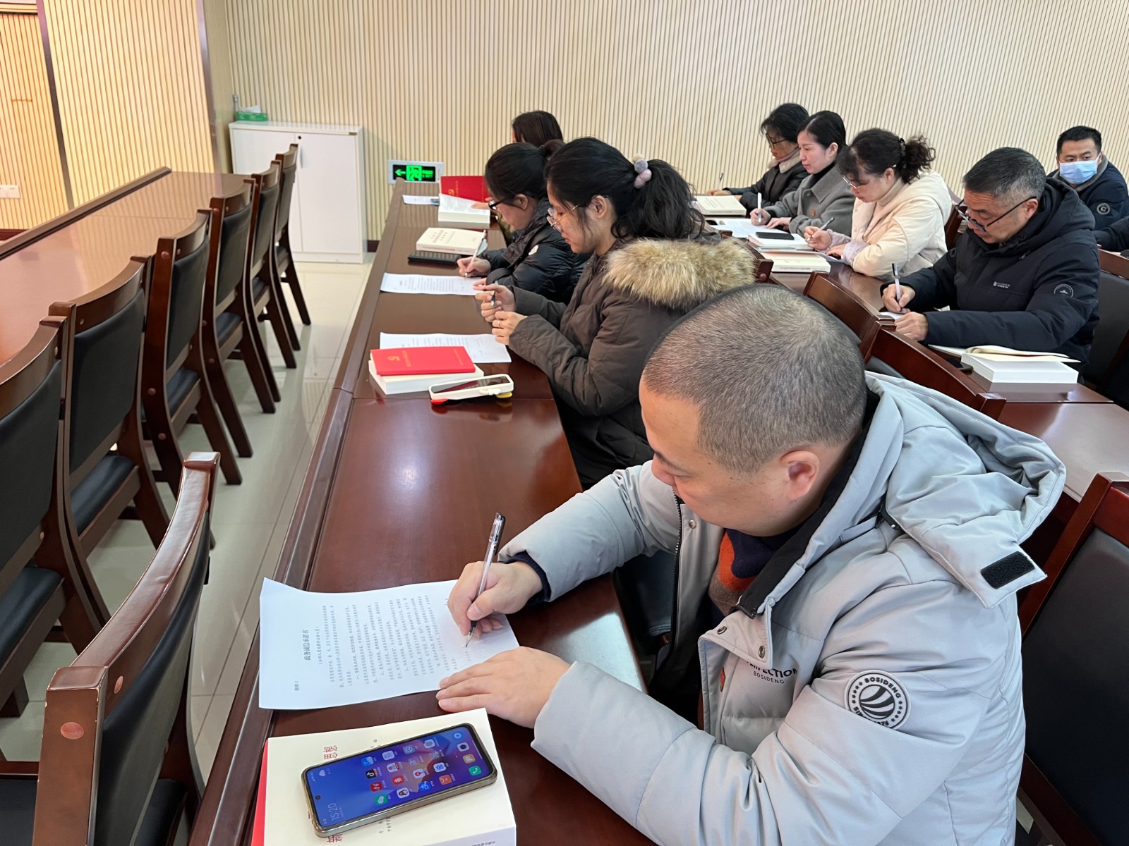 签订政务诚信承诺书现场图片1.jpg